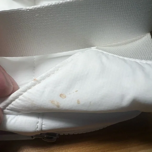 Lululemon Athletica White Quilted Shoulder Bag - Picture 7 of 7